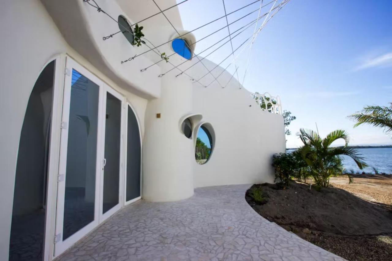 Alterhome Swan Villas With Swimming Pool And Ocean Views Placencia Exterior photo