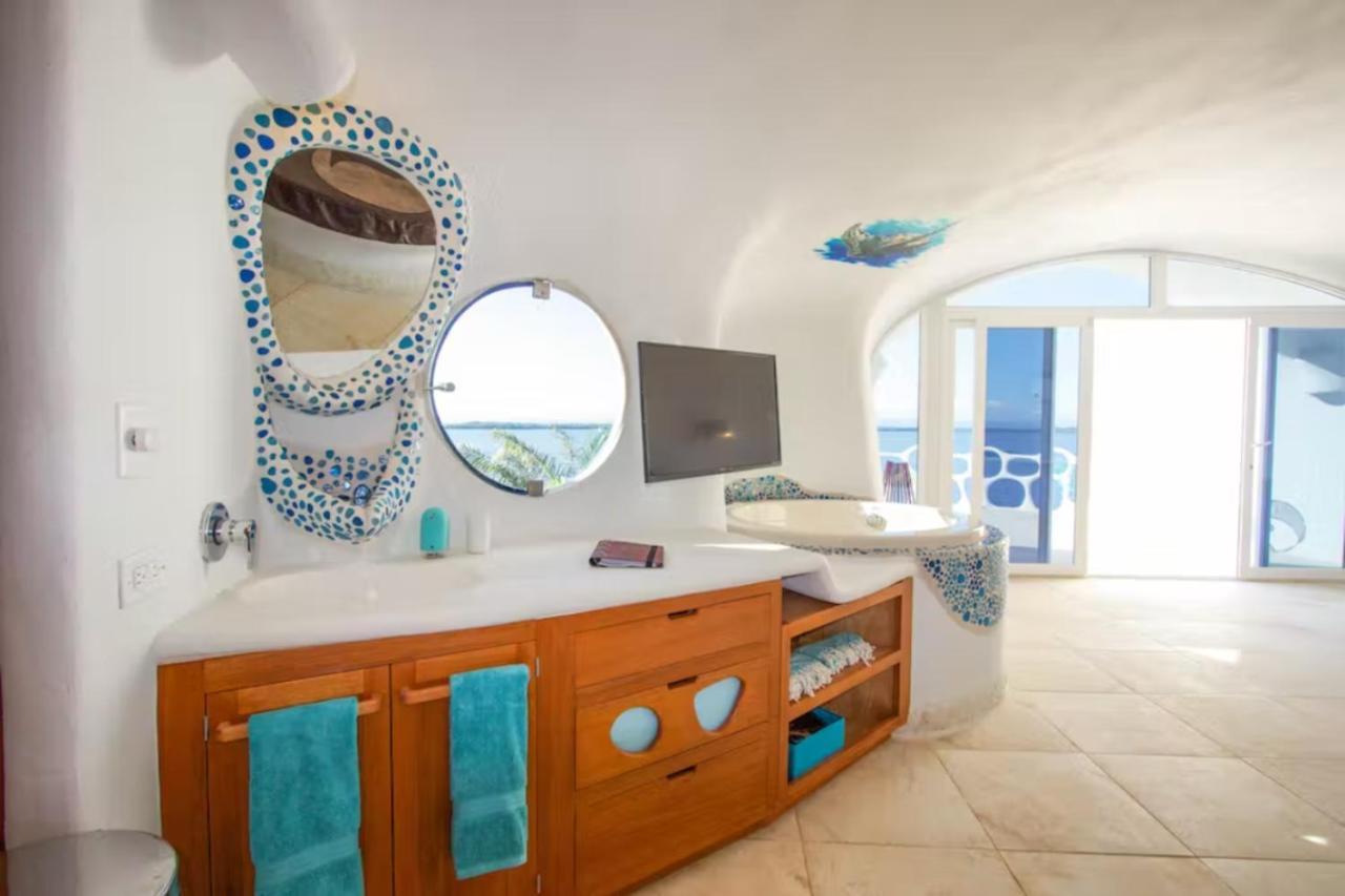 Alterhome Swan Villas With Swimming Pool And Ocean Views Placencia Exterior photo