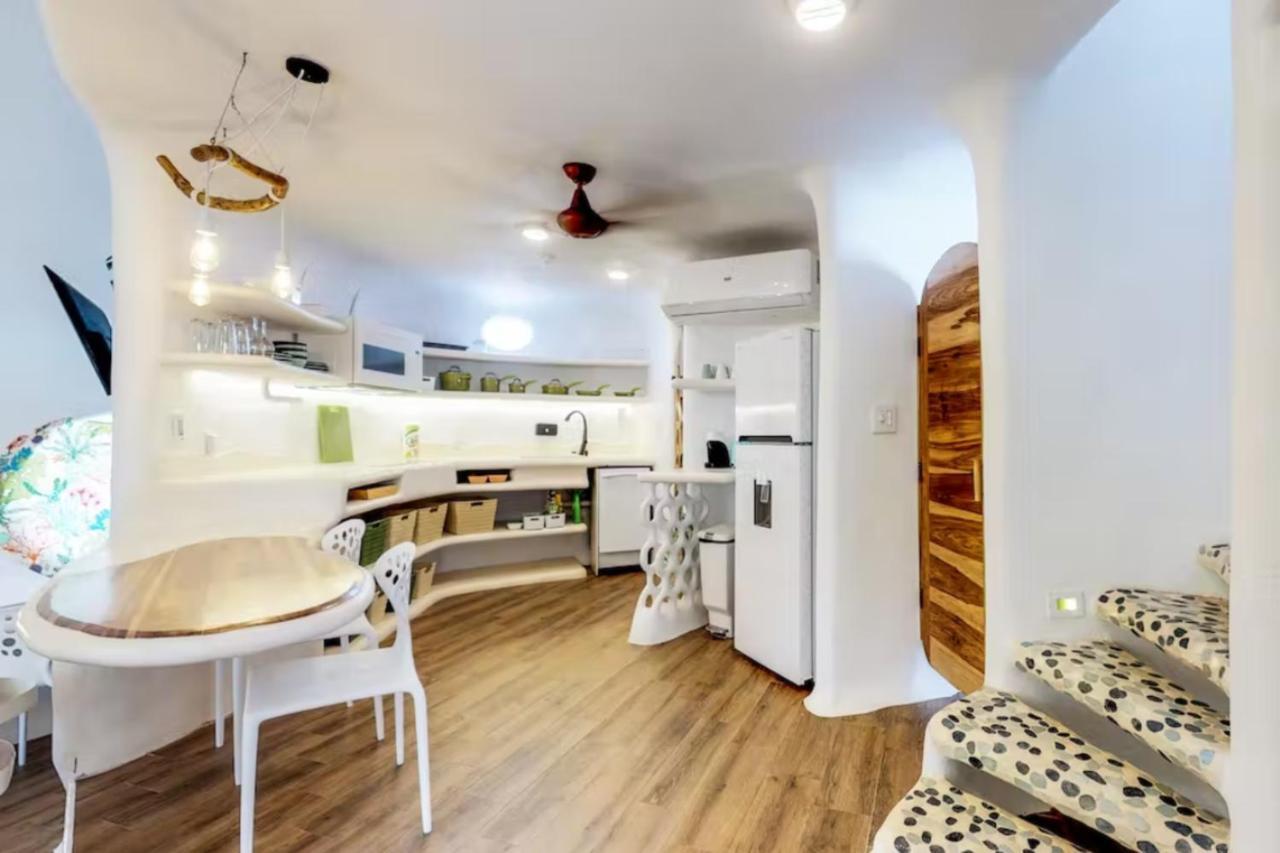 Alterhome Swan Villas With Swimming Pool And Ocean Views Placencia Exterior photo
