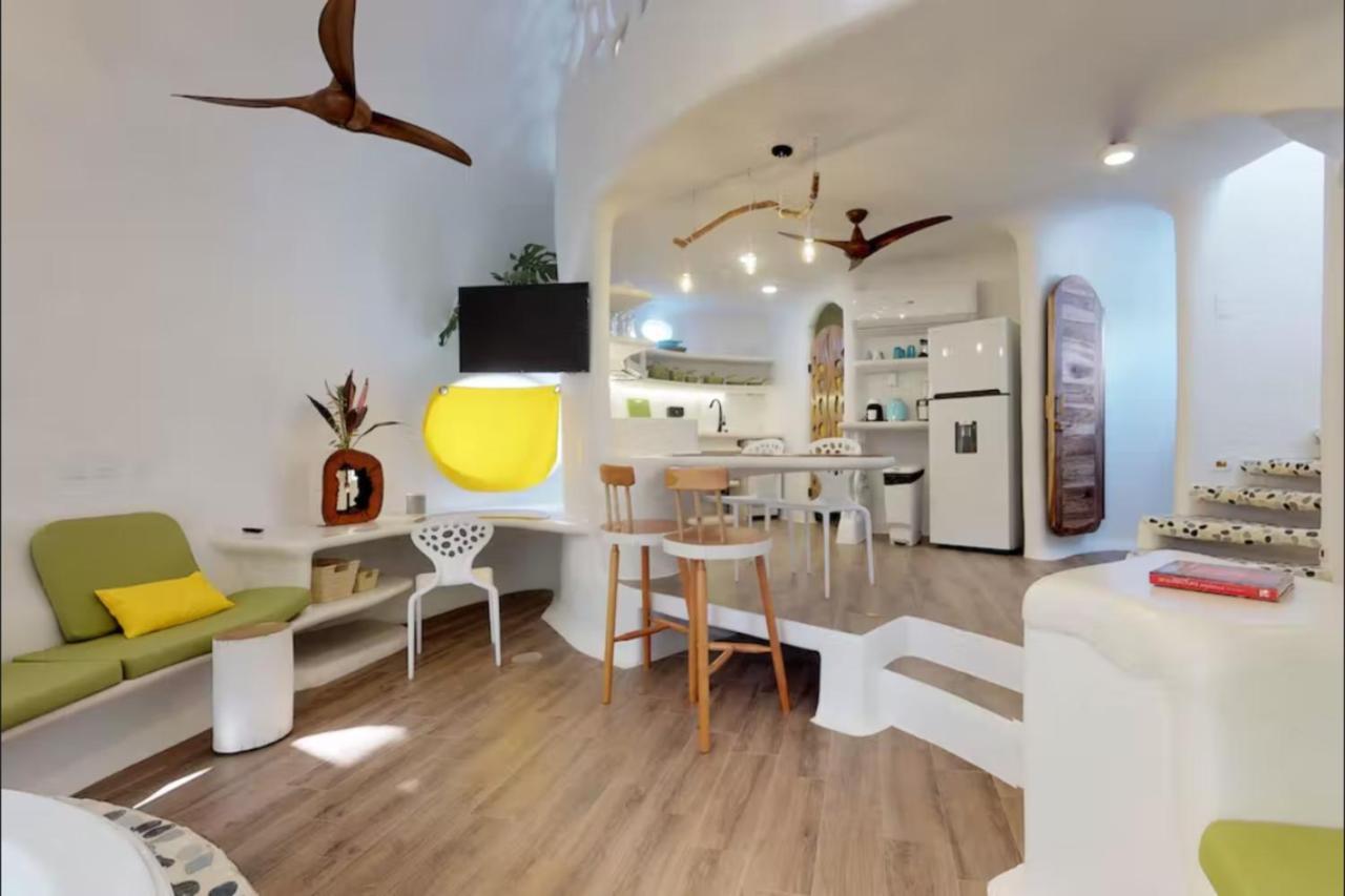 Alterhome Swan Villas With Swimming Pool And Ocean Views Placencia Exterior photo