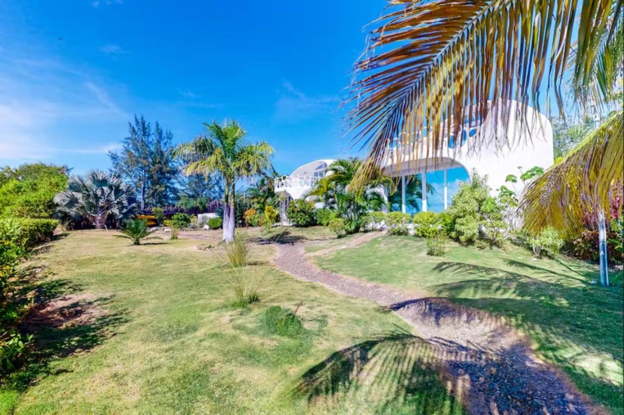 Alterhome Swan Villas With Swimming Pool And Ocean Views Placencia Exterior photo