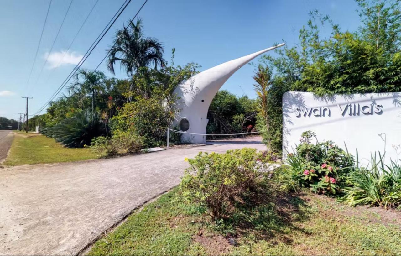 Alterhome Swan Villas With Swimming Pool And Ocean Views Placencia Exterior photo