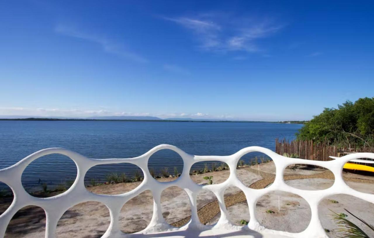 Alterhome Swan Villas With Swimming Pool And Ocean Views Placencia Exterior photo